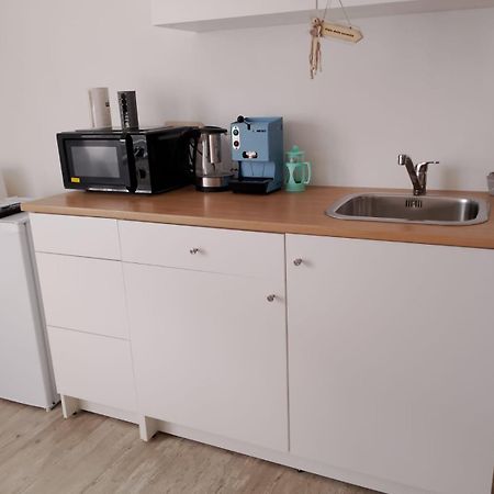 B&B Airport Serenity Suites Napels Buitenkant foto