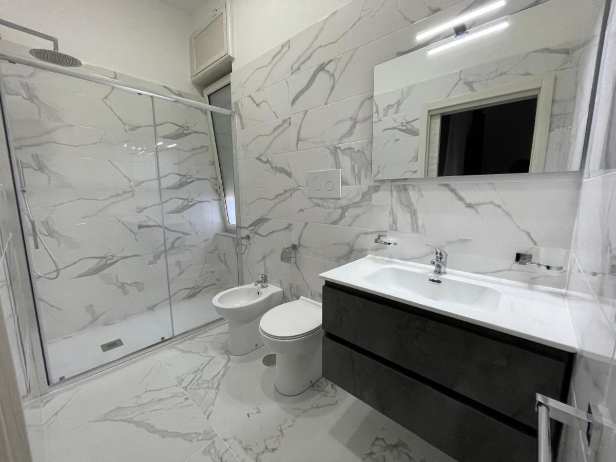 B&B Airport Serenity Suites Napels Buitenkant foto